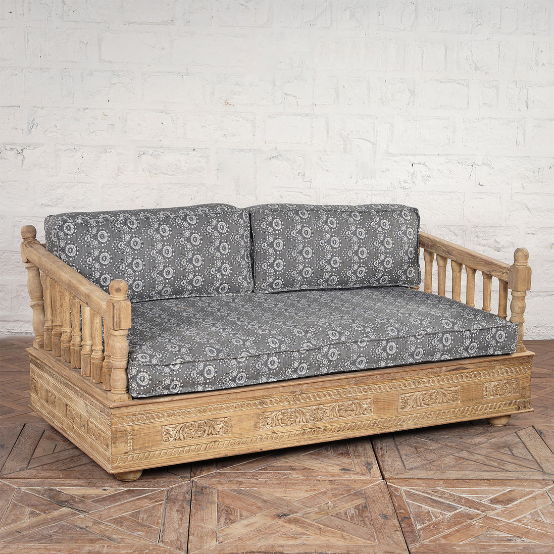 Yashti Wooden Daybed
