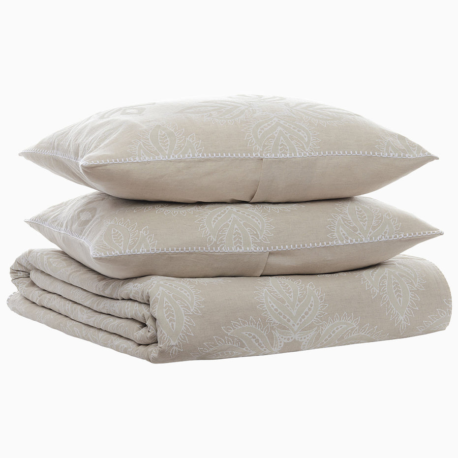 Dasati Sand Duvet Set by John Robshaw